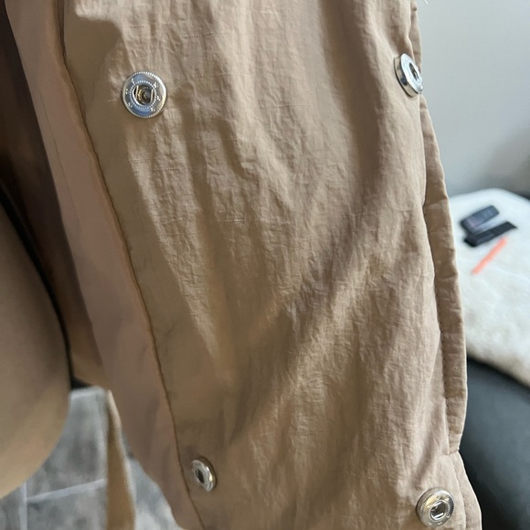 Lovers and Friends Ilana Puffer Jacket. Size L - Picture 10 of 10